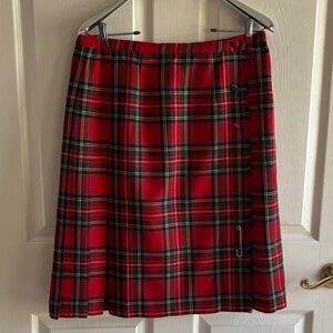 Vintage Aljean of Canada pleated tartan skirt. 100% wool. 32” waist.